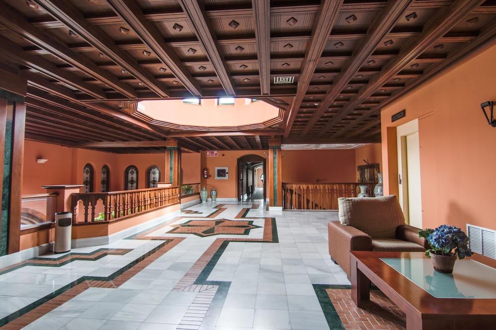 Hotel Abades グアディクス エクステリア 写真