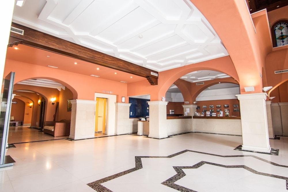Hotel Abades グアディクス エクステリア 写真
