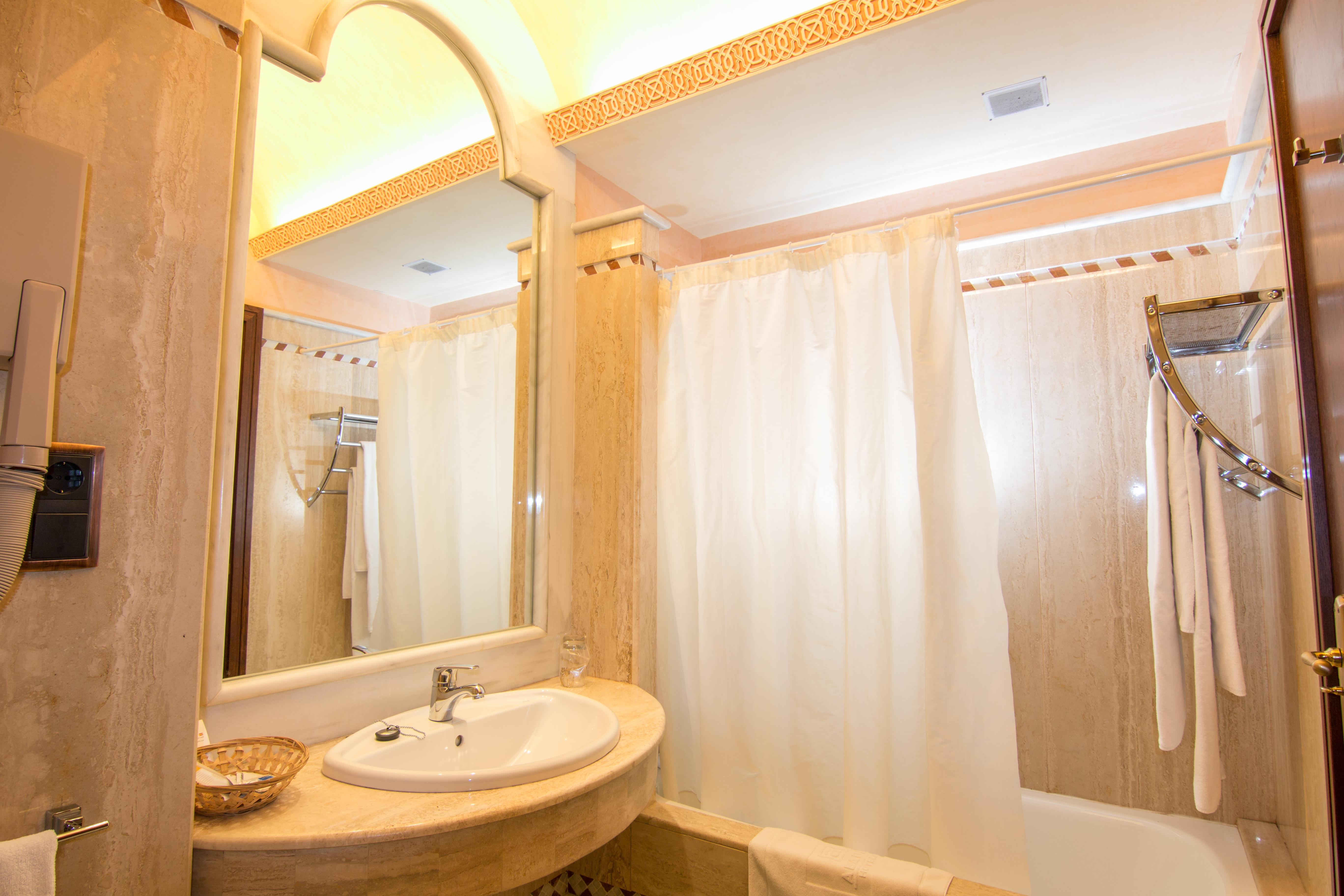 Hotel Abades グアディクス エクステリア 写真
