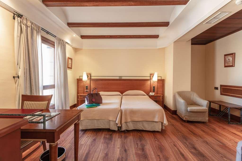 Hotel Abades グアディクス 部屋 写真